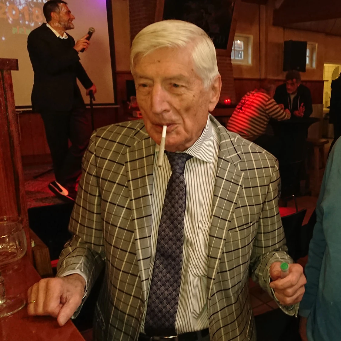 In Memoriam prof. Mr Dries van Agt